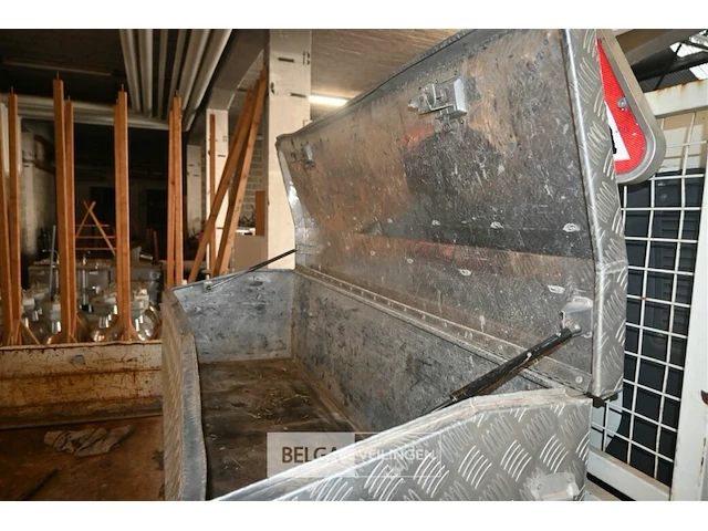 Mitsubishi canter lichte vrachtwagen - afbeelding 18 van  25