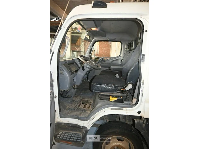 Mitsubishi canter lichte vrachtwagen - afbeelding 21 van  25