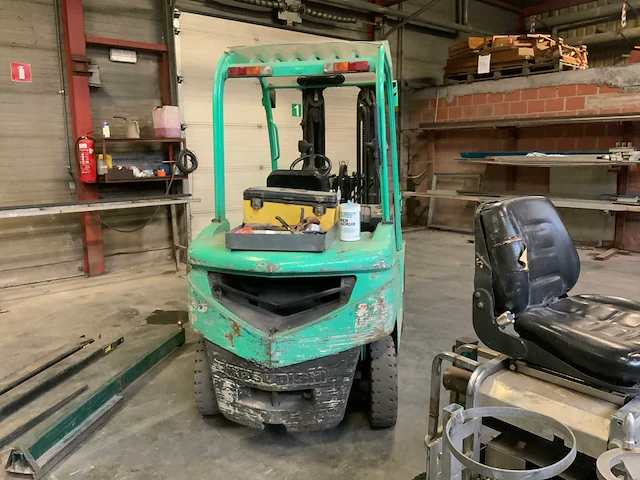 Mitsubishi fd 25n vorkheftruck - afbeelding 4 van  11