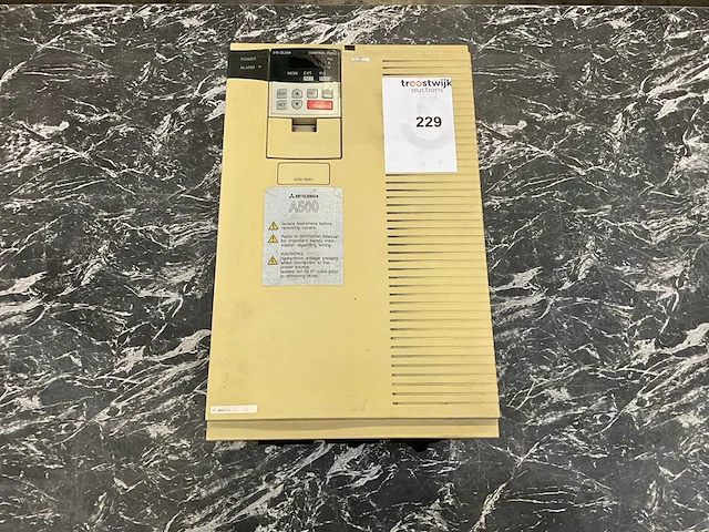 Mitsubishi fr-a540-15k-ec frequentieregelaar - afbeelding 2 van  5