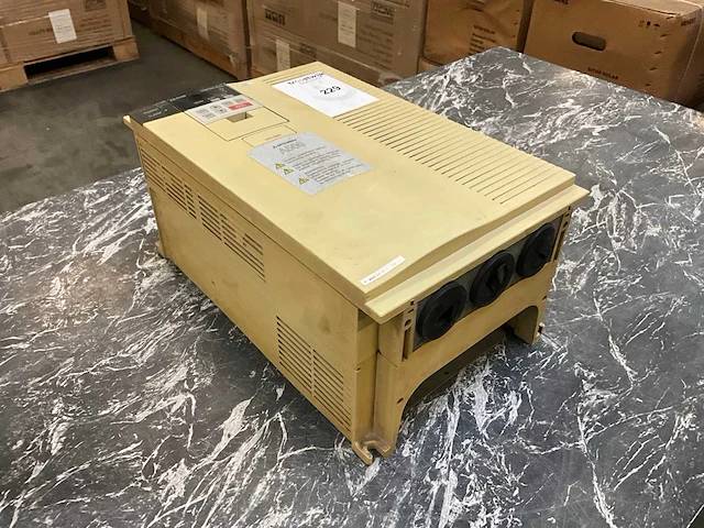 Mitsubishi fr-a540-15k-ec frequentieregelaar - afbeelding 3 van  5