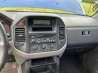 Mitsubishi pajero 3.2 di gls p.v. - 2001 - afbeelding 24 van  44