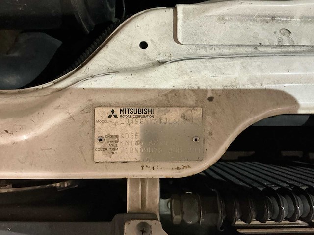 Mitsubishi pajero personenauto - afbeelding 8 van  16