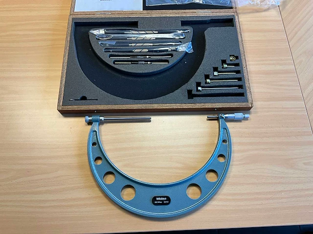 Mitutoyo 150-300 / 0.01mm diktemeter - afbeelding 1 van  5