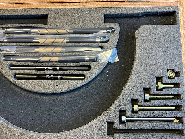 Mitutoyo 150-300 / 0.01mm diktemeter - afbeelding 3 van  5