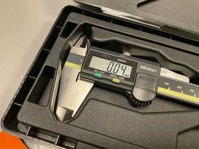 Mitutoyo cd-15apx digitale schuifmaat - afbeelding 2 van  4
