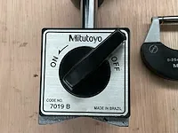 Mitutoyo micrometer en universele stand - afbeelding 2 van  4