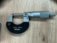 Mitutoyo micrometer en universele stand - afbeelding 3 van  4