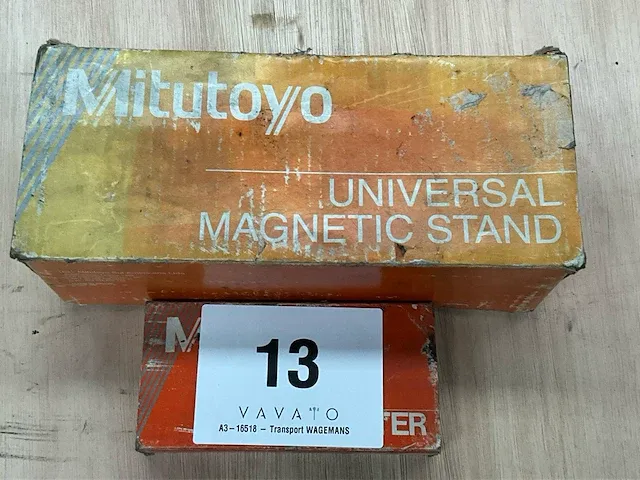 Mitutoyo micrometer en universele stand - afbeelding 4 van  4