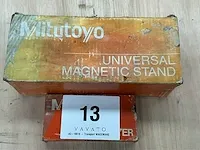Mitutoyo micrometer en universele stand - afbeelding 4 van  4