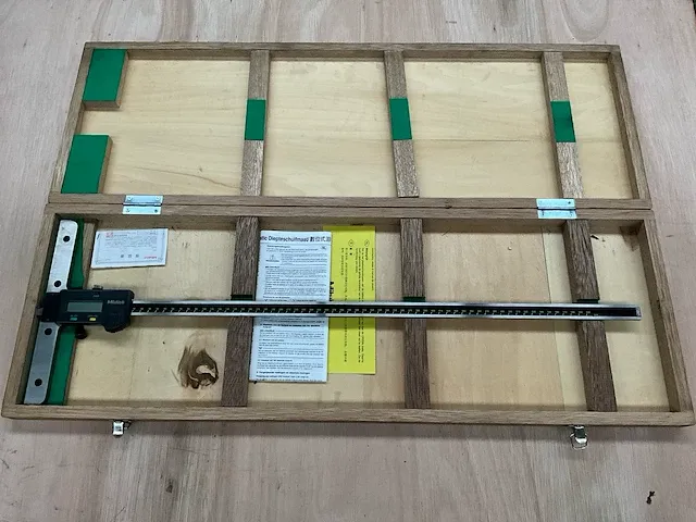 Mitutoyo vds-60dc diepteschuifmaat - afbeelding 1 van  4