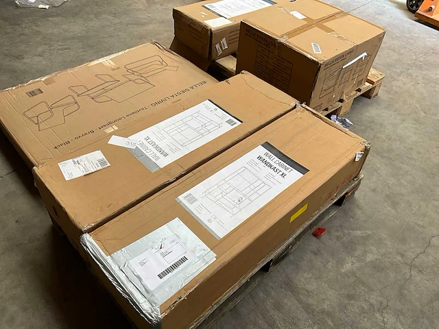 Mix kavel diverse binnen en buiten meubilair - afbeelding 3 van  11