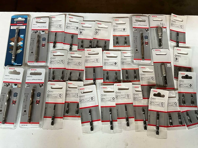 Mix kavel diverse bosch gereedschap accessoires - afbeelding 1 van  6
