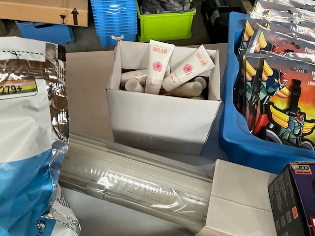 Mix kavel diverse doe-het-zelf artikelen - afbeelding 10 van  17