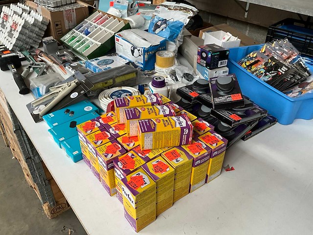 Mix kavel diverse doe-het-zelf artikelen - afbeelding 17 van  17