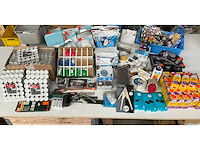 Mix kavel diverse doe-het-zelf artikelen - afbeelding 1 van  17