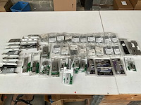 Mix kavel diverse hang- en sluitwerk van o.a. dulimex en axa - afbeelding 1 van  11