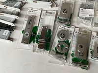 Mix kavel diverse hang- en sluitwerk van o.a. dulimex en axa - afbeelding 8 van  11