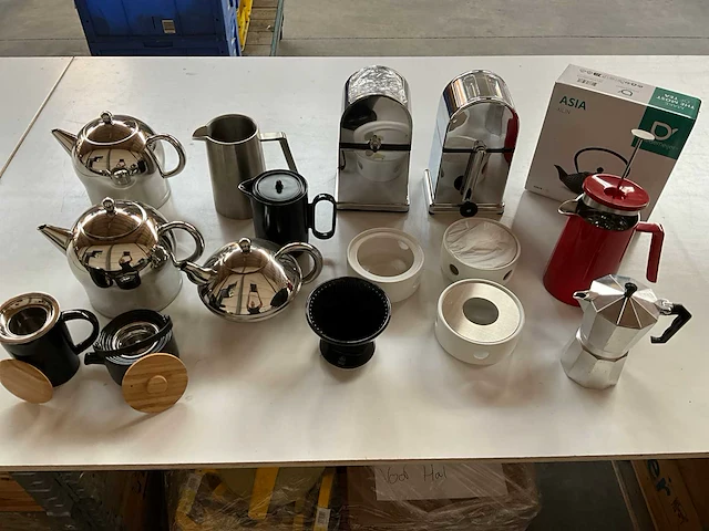 Mix kavel diverse koffie/thee kannen van o.a. leopold vienna & bredemeijer - afbeelding 1 van  16