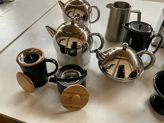 Mix kavel diverse koffie/thee kannen van o.a. leopold vienna & bredemeijer - afbeelding 9 van  16