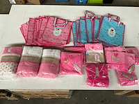 Mix kavel diverse lief! baby/kind artikelen - afbeelding 1 van  10