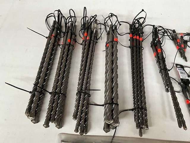 Mix kavel diverse maten boren - afbeelding 2 van  6