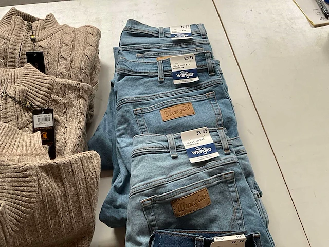 Mix kavel diverse merken en maten heren kleding - afbeelding 2 van  15
