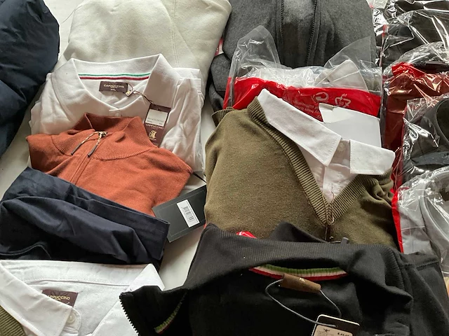 Mix kavel diverse merken en maten heren kleding - afbeelding 12 van  15