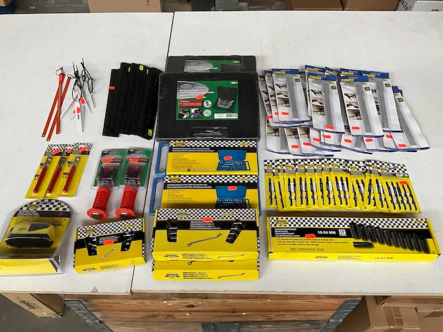 Mix kavel diverse merken handgereedschap & accessoires - afbeelding 1 van  9