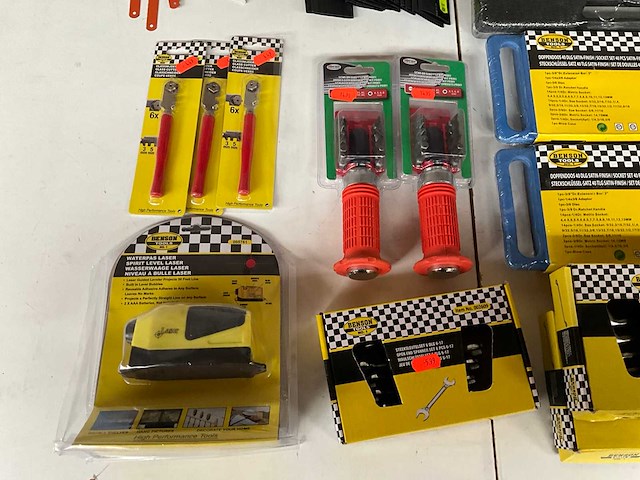 Mix kavel diverse merken handgereedschap & accessoires - afbeelding 8 van  9