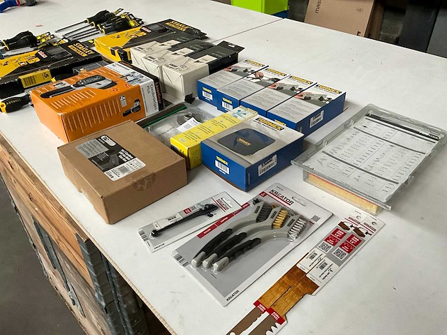 Mix kavel diverse merken handgereedschap & accessoires - afbeelding 10 van  11