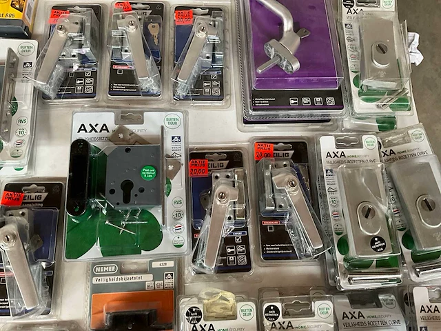 Mix kavel diverse merken hang- en sluitwerk - afbeelding 5 van  9