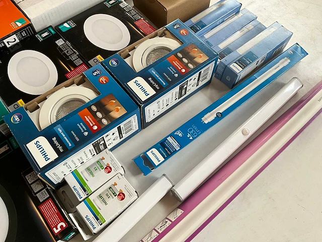 Mix kavel diverse merken verlichting - afbeelding 10 van  11
