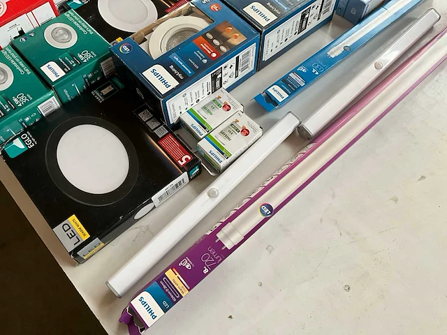 Mix kavel diverse merken verlichting - afbeelding 11 van  11