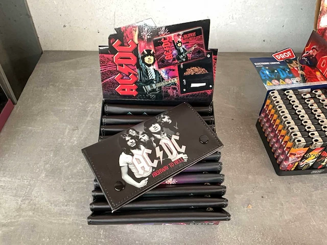 Mix kavel diverse rookwaren ac/dc - afbeelding 5 van  9