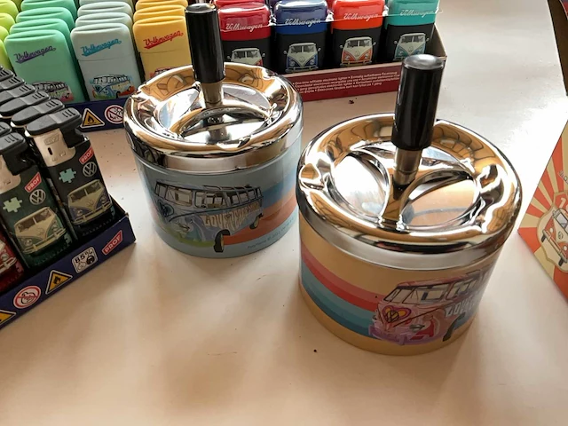 Mix kavel diverse rookwaren volkswagen thema - afbeelding 3 van  6