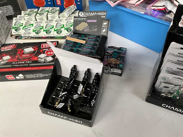 Mix kavel diverse rookwaren - afbeelding 10 van  12