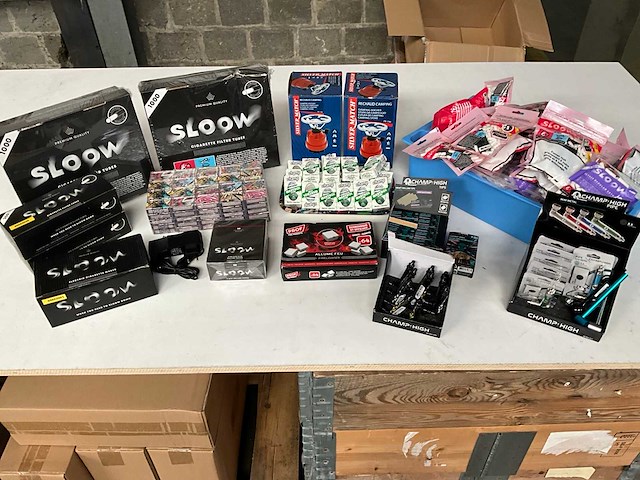 Mix kavel diverse rookwaren - afbeelding 1 van  12