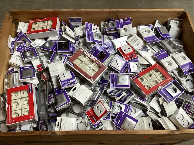 Mix kavel diverse schakelmateriaal (300x) - afbeelding 1 van  6