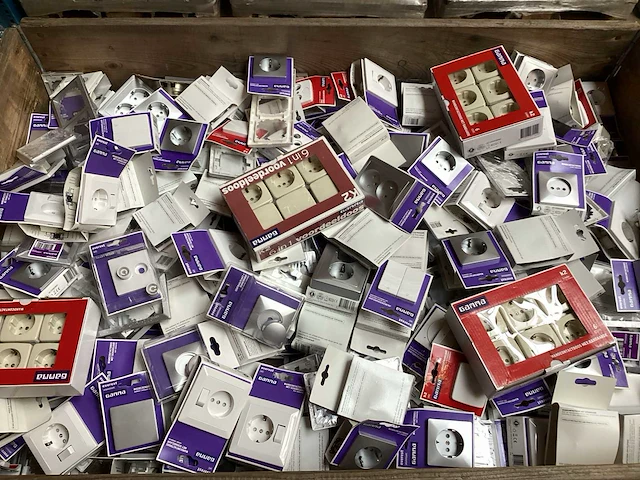 Mix kavel diverse schakelmateriaal (300x) - afbeelding 1 van  6