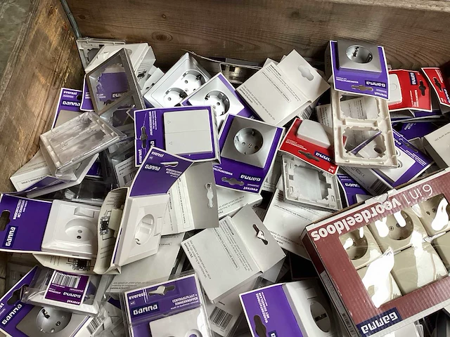 Mix kavel diverse schakelmateriaal (300x) - afbeelding 2 van  6
