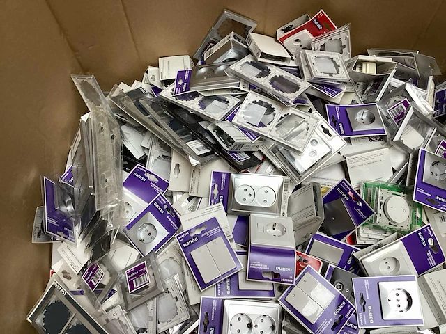Mix kavel diverse schakelmateriaal (900x) - afbeelding 3 van  6