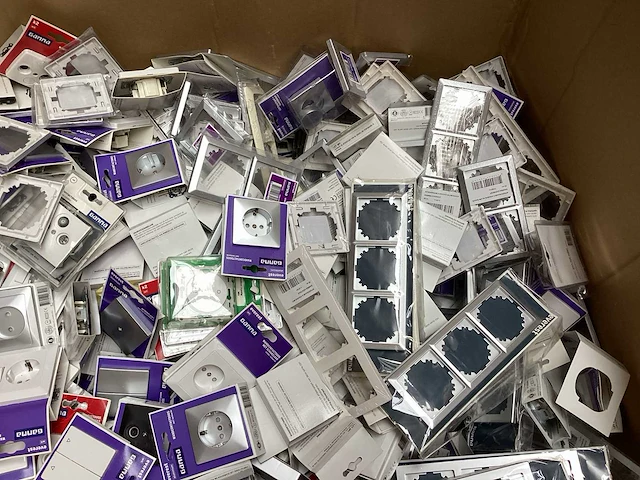 Mix kavel diverse schakelmateriaal (900x) - afbeelding 4 van  6