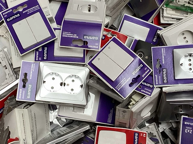 Mix kavel diverse schakelmateriaal (900x) - afbeelding 6 van  6