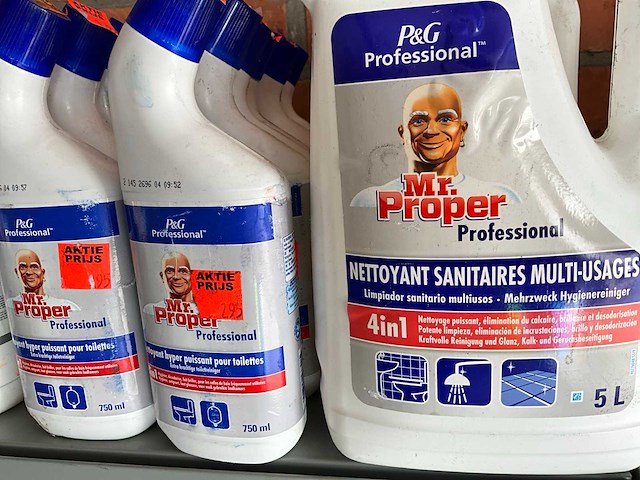 Mix kavel diverse schoonmaak- en verfbenodigheden - afbeelding 5 van  6