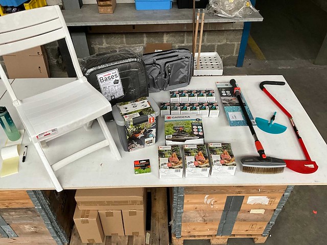 Mix kavel diverse tuin artikelen - afbeelding 1 van  14