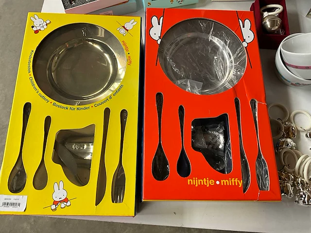 Mix kavel diverse verzilverde kinder artikelen - afbeelding 12 van  13