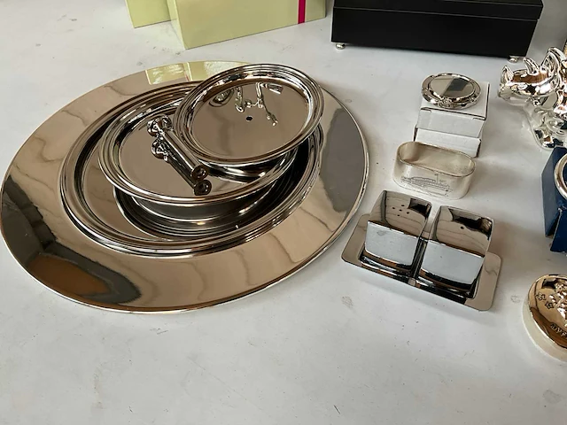 Mix kavel diverse verzilverde woonaccessoires - afbeelding 2 van  16