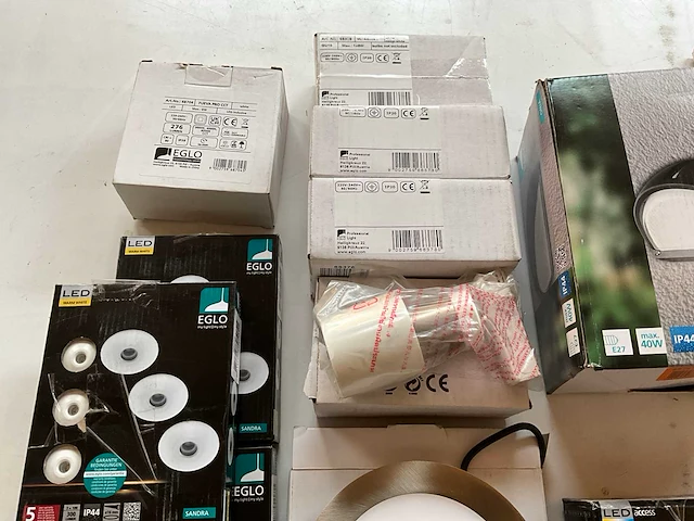 Mix kavel eglo binnen- en buitenverlichting - afbeelding 5 van  8