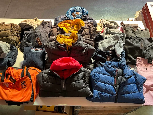 Mix kavel italiaanse herenkleding van cappuccino maat l - afbeelding 1 van  15